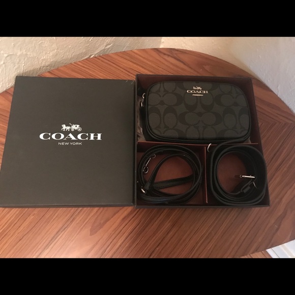 New coach bag in box with tags - Picture 2 of 2